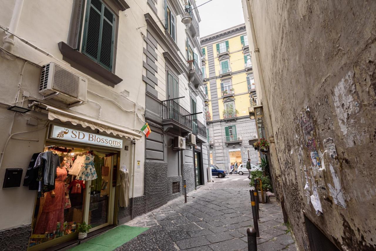 Via Avvocata 25 Lejlighed Napoli Eksteriør billede