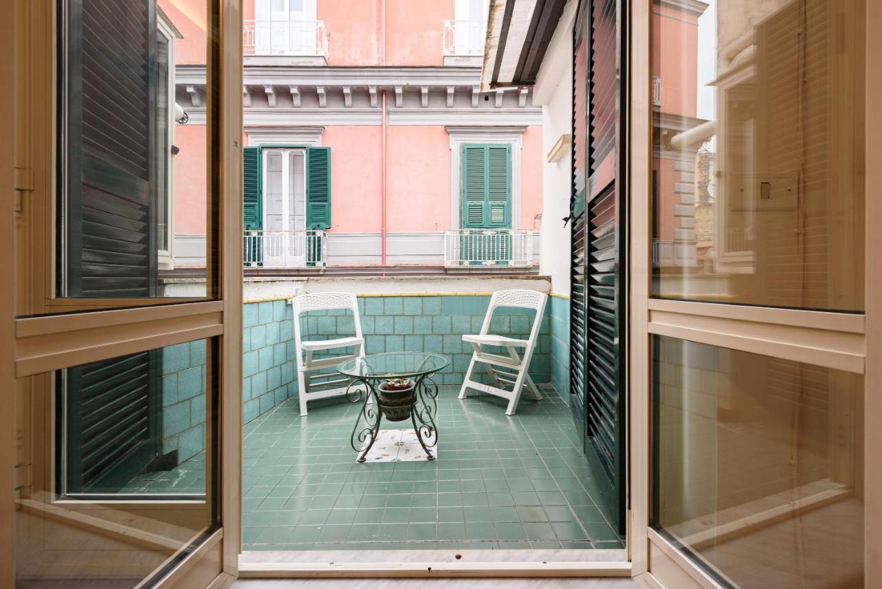Via Avvocata 25 Lejlighed Napoli Eksteriør billede